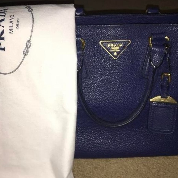 PRADA PURSE - Picture 5 of 7